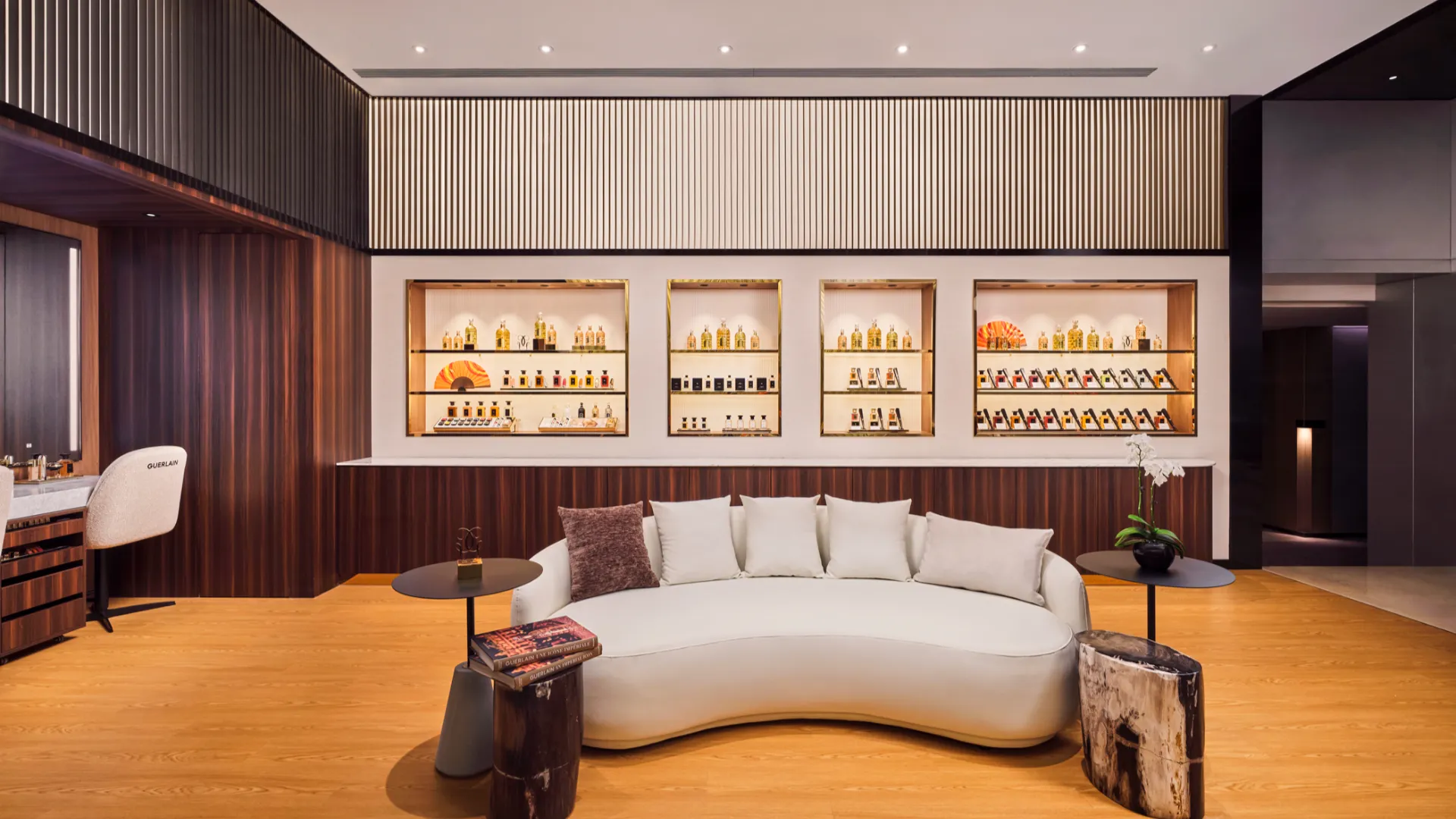 娇兰SPA中心展示区